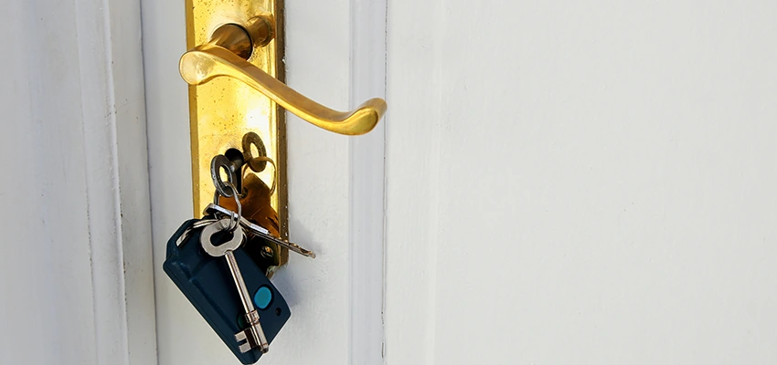 Broken Door Key Extraction in Vineyard, CA